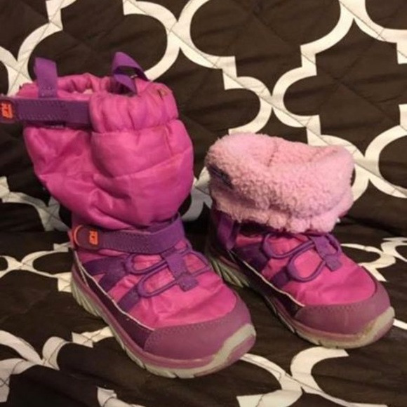Toddler 6.5 winter boots - Picture 1 of 4